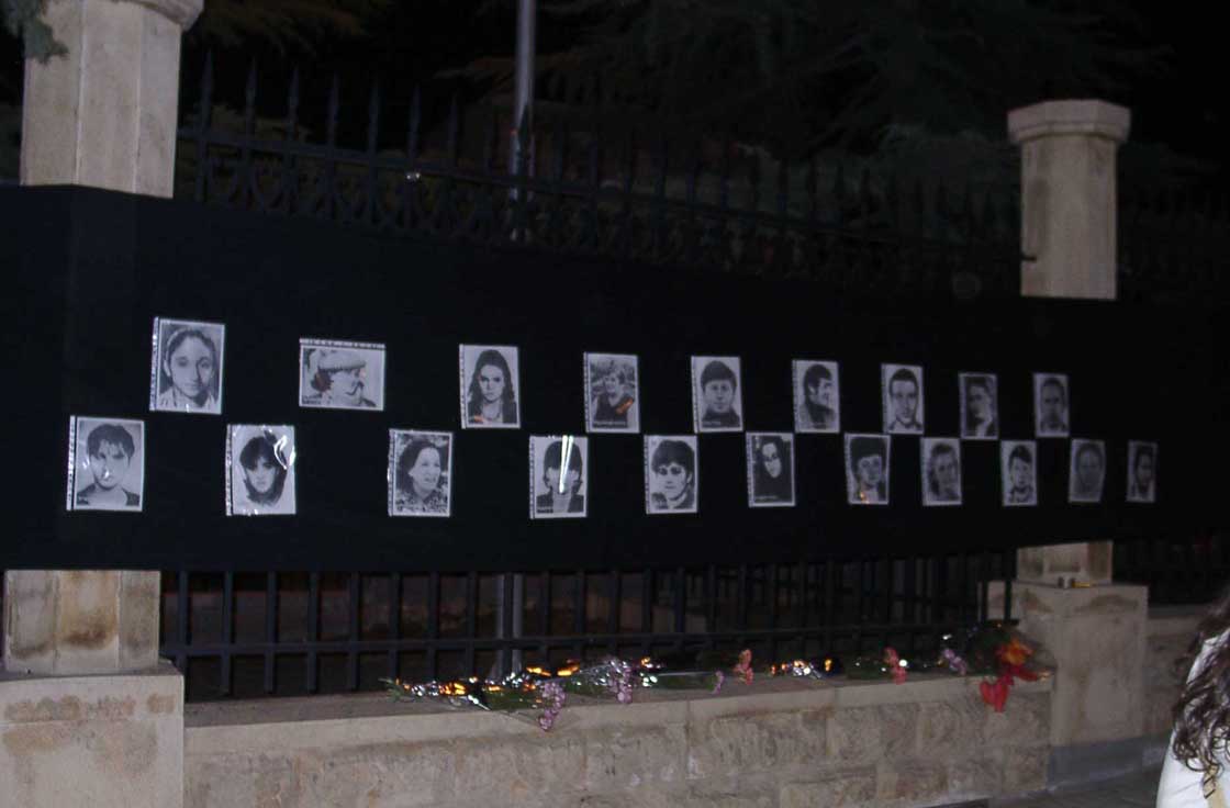 RE_9aprili_11.jpg