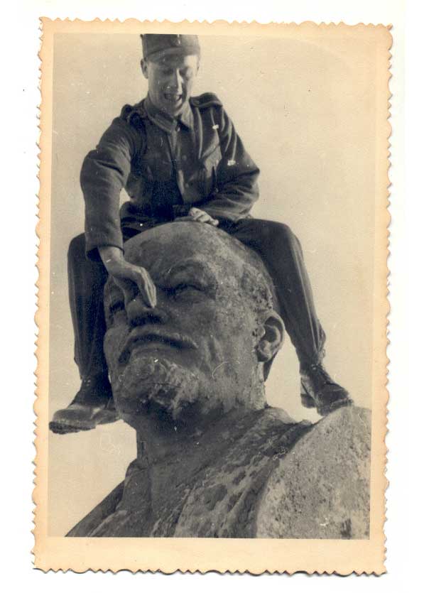 lenin_nazi.jpg