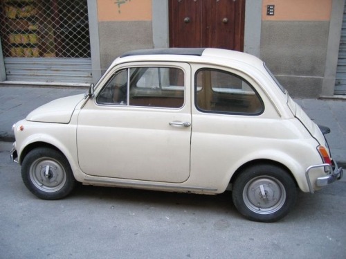 800px_Fiat_500.jpg