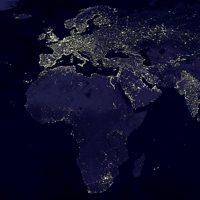 satellite_photo_of_europe_at_night__650x650_.jpg