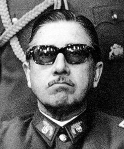 pinochet_250300.jpg