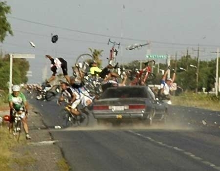car_vs_cyclists1.jpg