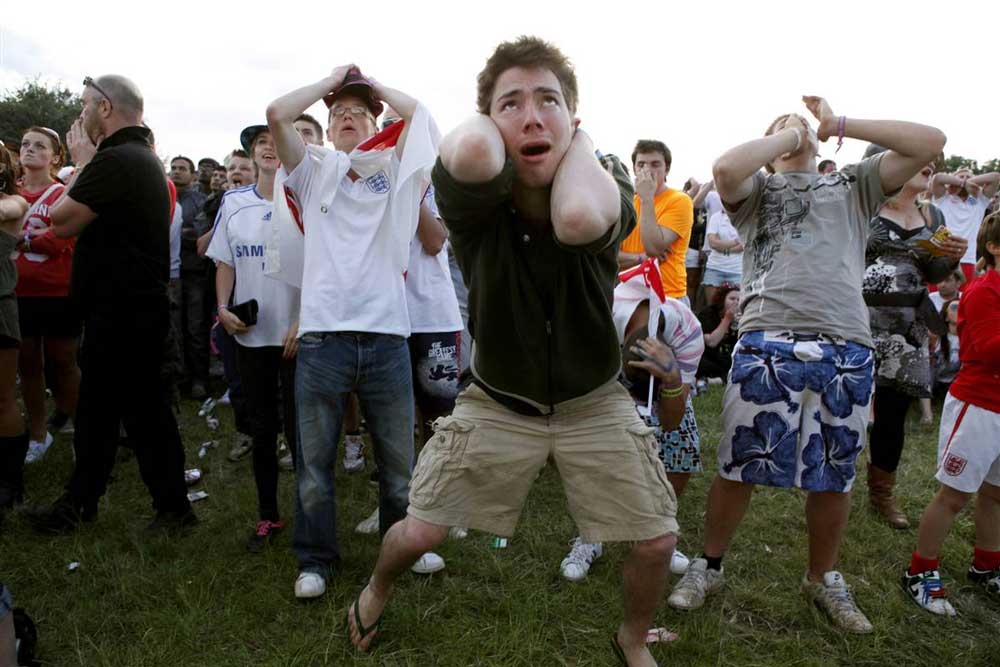 ss_100612_world_cup_fans_CR_6.ss_full.jpg