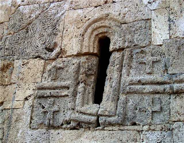 Copy_of_matanis_cxrakaris_monasteri.jpg