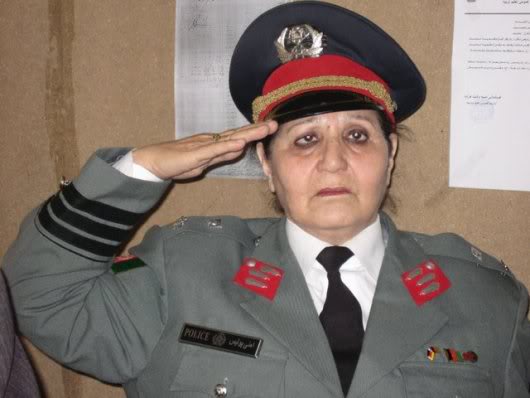 military_woman_afghanistan_polic_4.jpg