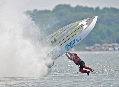 Boat_crash.jpg