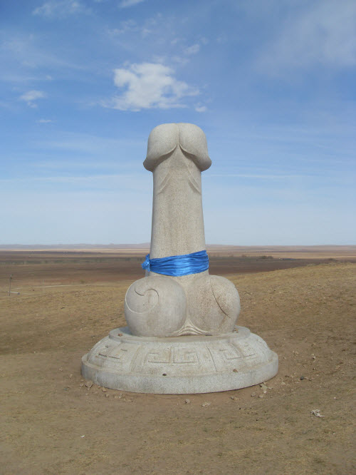 penis_statue.jpg