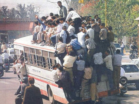 bus_en_la_india_lleno_repleto.jpg