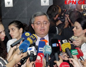 usupashvili_300x2361.jpg