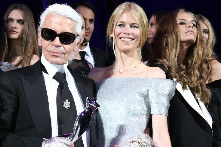 140774517_claudia_schiffer_karl_lagerfeld.jpg