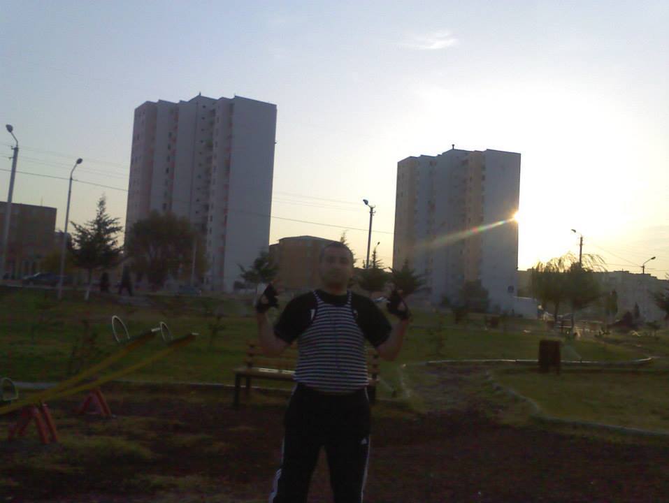 1395242_1412524005647574_1475909699_n.jpg