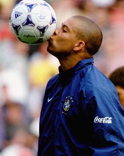 goodbye_Ronaldo_el_fenomeno_footballison.jpg