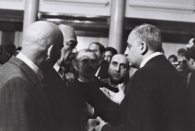 Zviad_Gamsakhurdia__Nodar_tsuleiskiri__mukhran_machavariani__guram_petriashvili.JPG