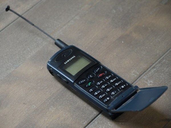 samsung_sgh600.jpg