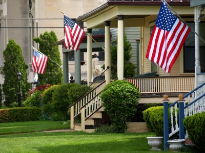 decorations_for_4th_of_july_party_american_flag_porch.jpg