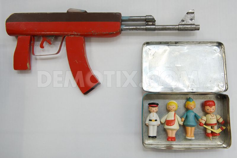 1354217291_exhibition_soviet_design_19501980_is_open_in_moscow_1643068.jpg
