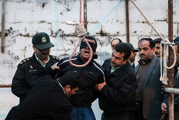 041814_image_iran_hanging_2.jpg