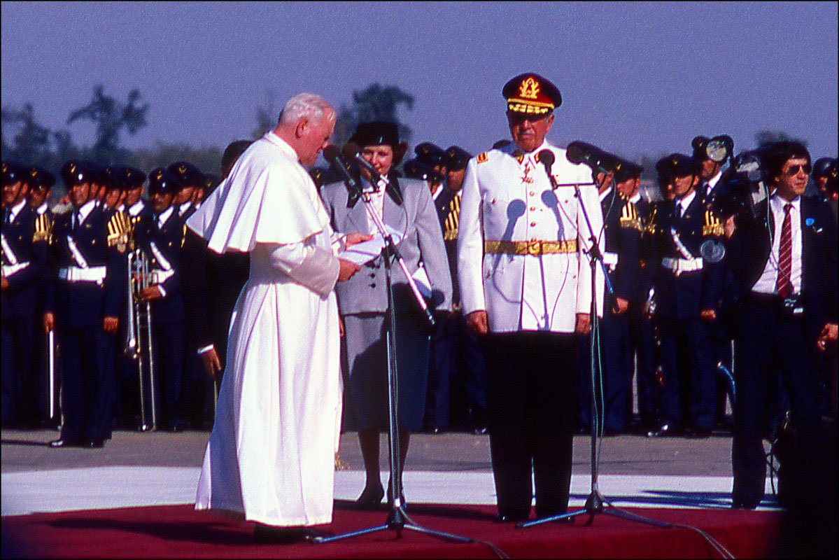 LUM07pope_pinochet_v2_1.jpg