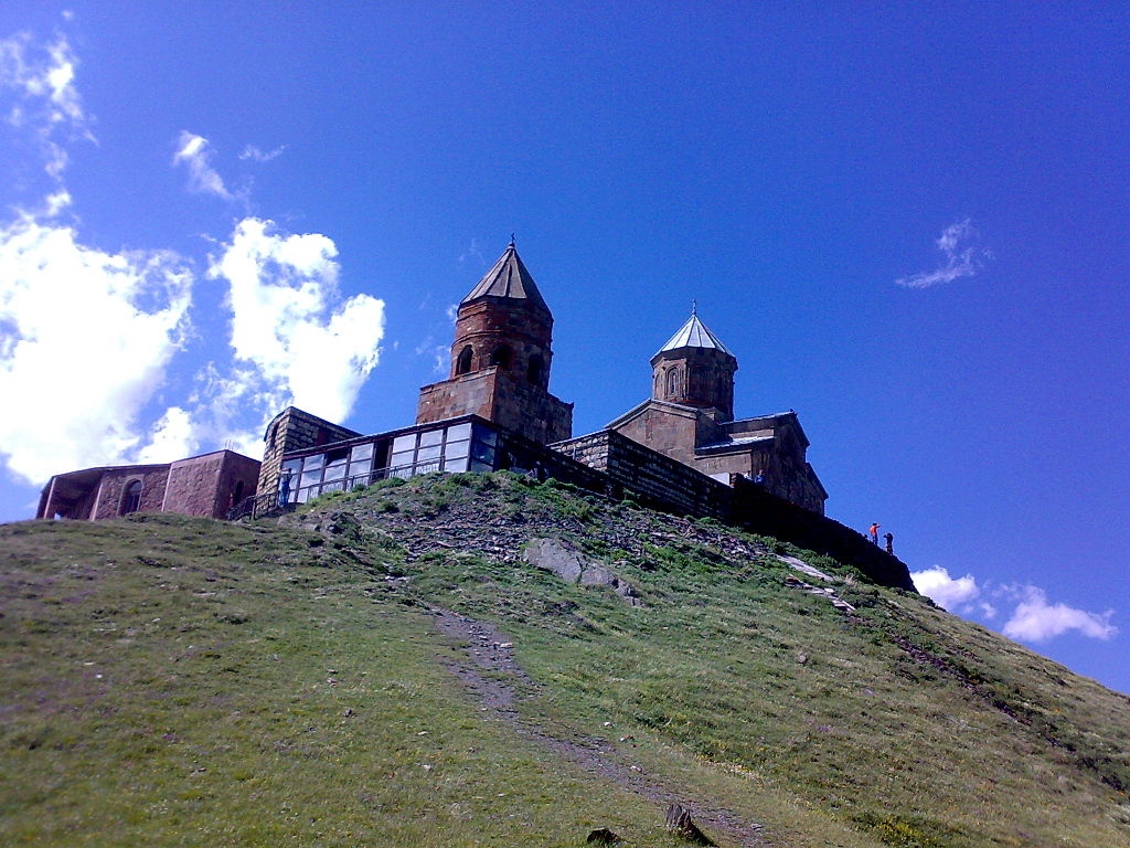1024px_Gergeti_Church_5.jpg