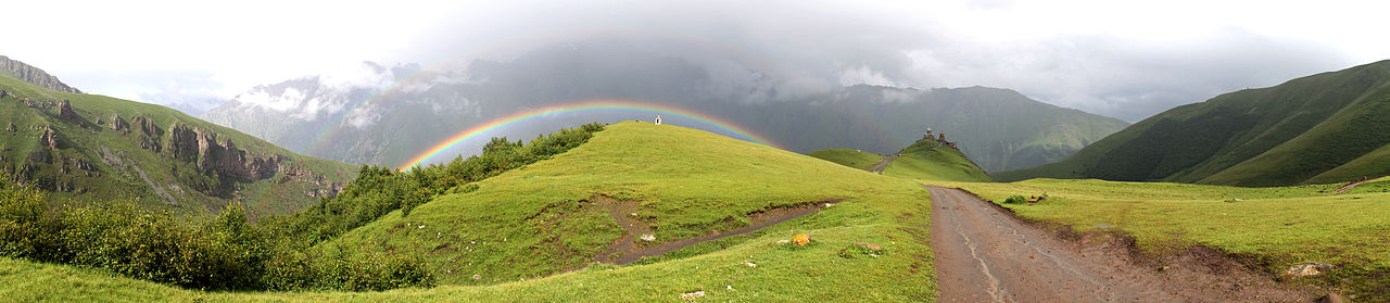 1280px_Kazbegi_Tsminda_Sameba.jpg