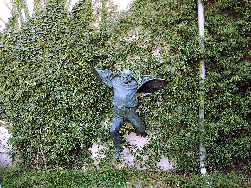 800px_Parajanov_Tbilisi.JPG