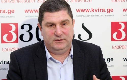 2746bukia_giga_4561.jpg