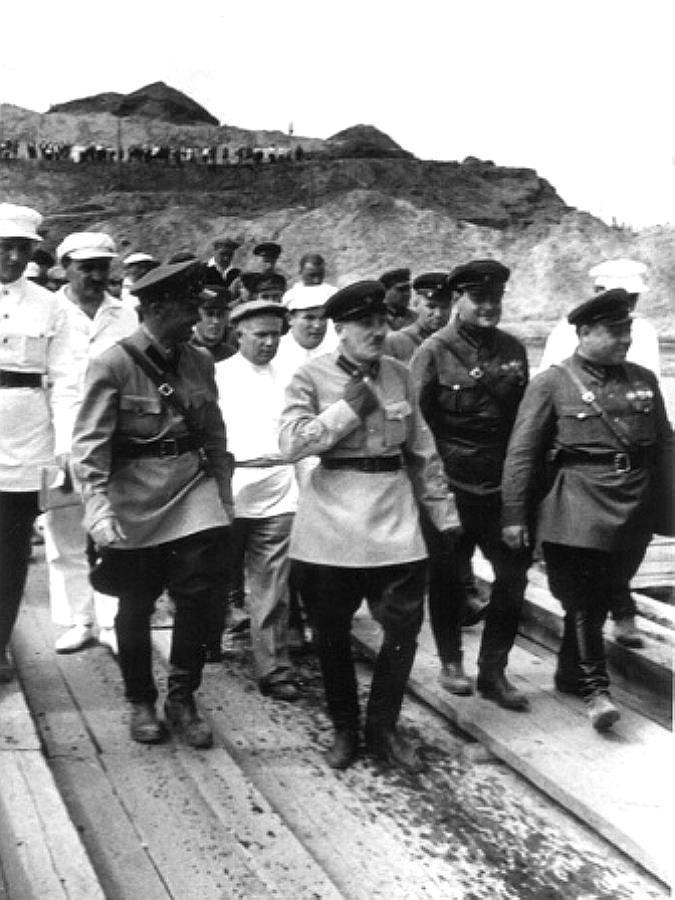Yagoda_kanal_Moskva_Volga.jpg