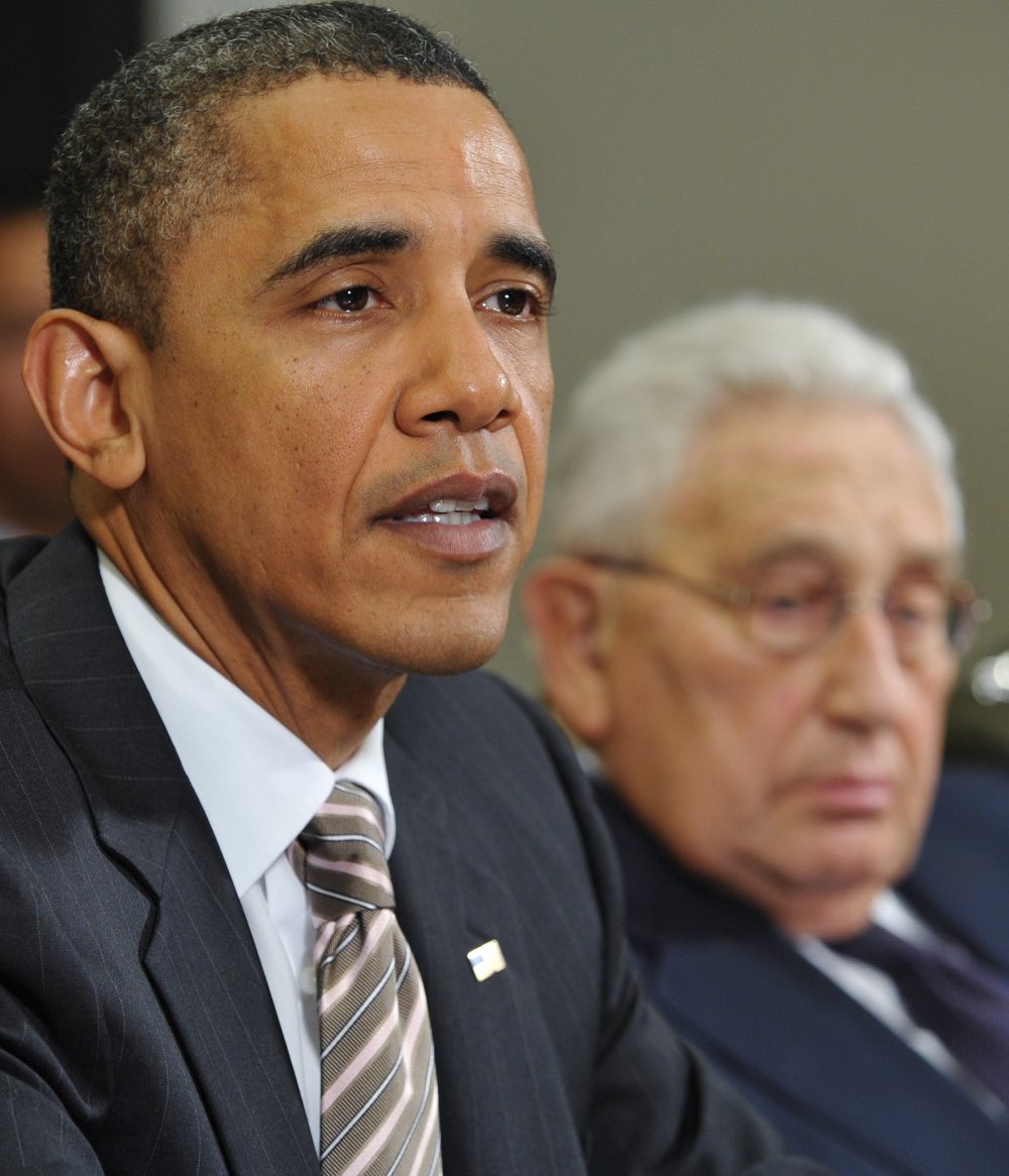 obama_kissinger.jpg