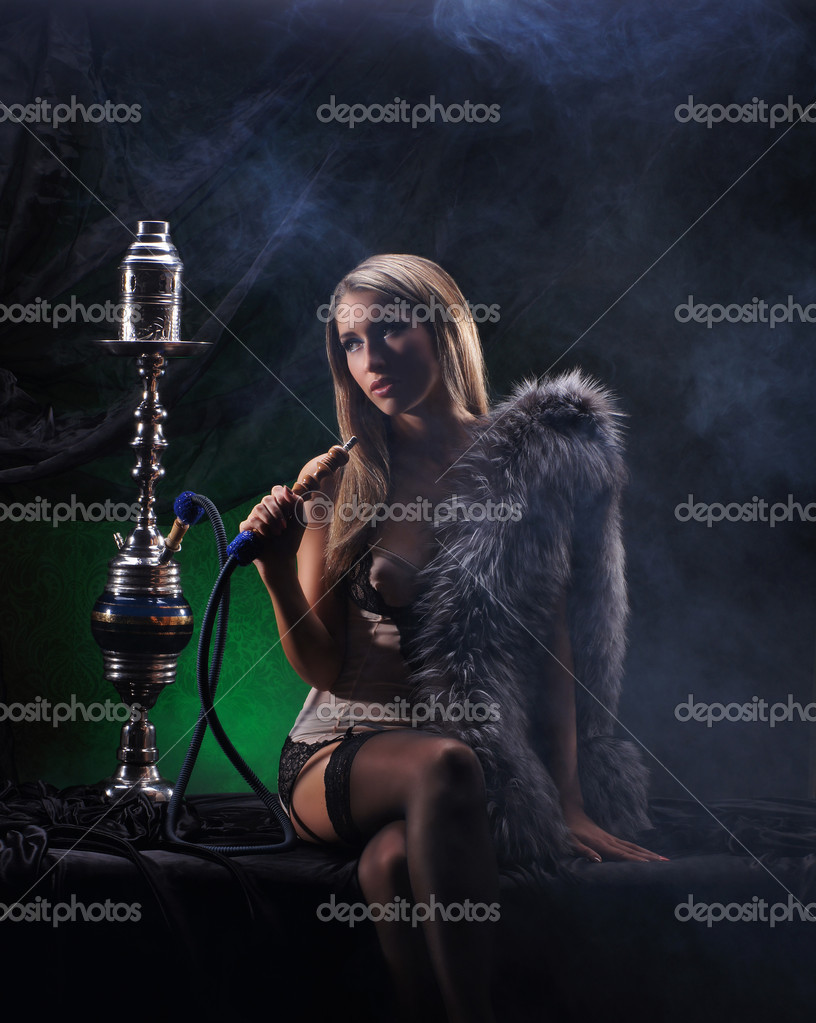 depositphotos_15519447_stock_photo_young_sexy_woman_in_luxury.jpg
