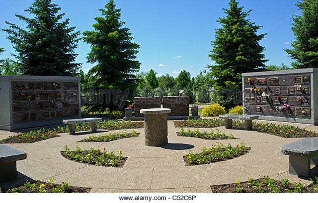 cremation_area_of_mountain_view_cemetery_c52c6p.jpg