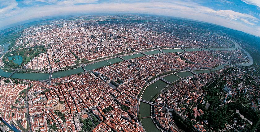 home_lyon_confluence.jpg