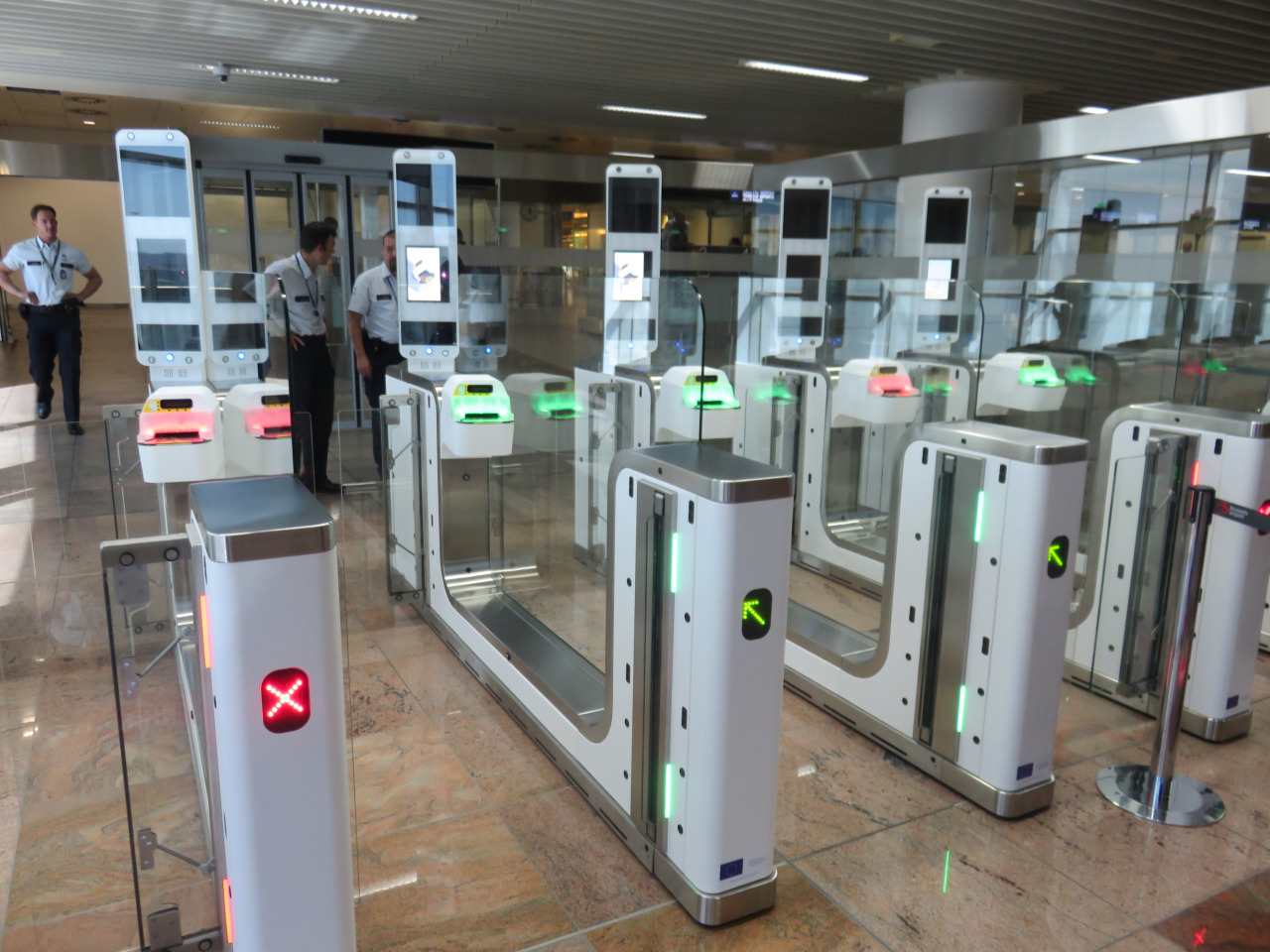 brusselsairport_automated_control.jpg