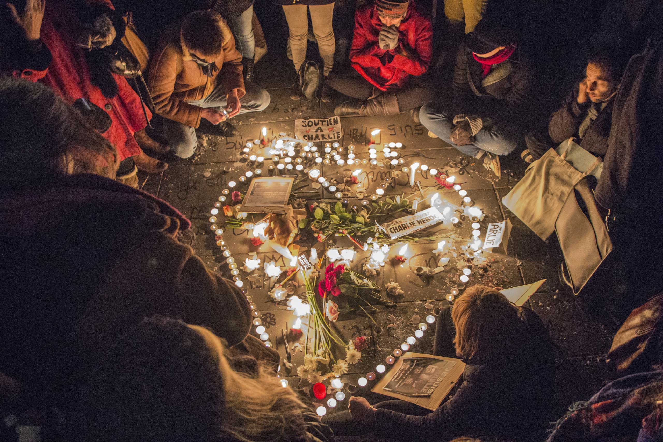 charlie_hebdo_paris_terrorist_attack_3.jpg