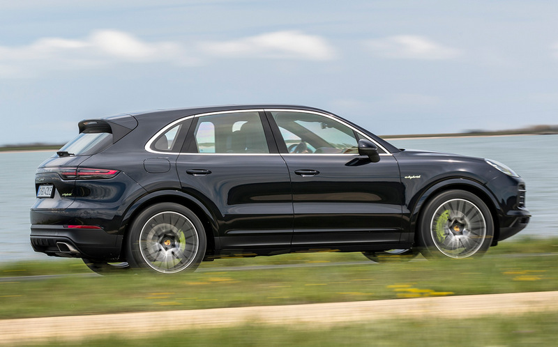 2018_Porsche_Cayenne_E_Hybrid_03.jpg