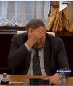 JUinninSi_zXS.jpg