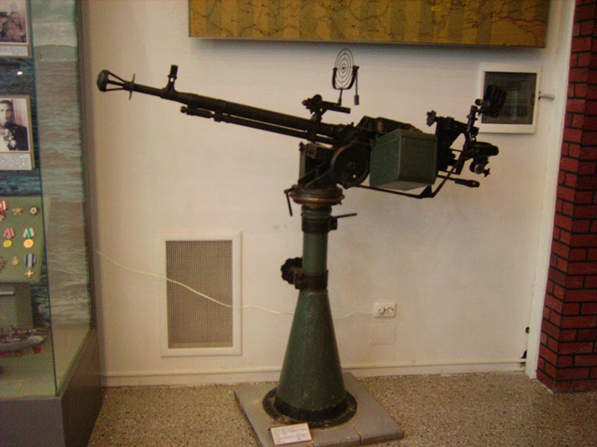 pulemet_dshk_27.jpg