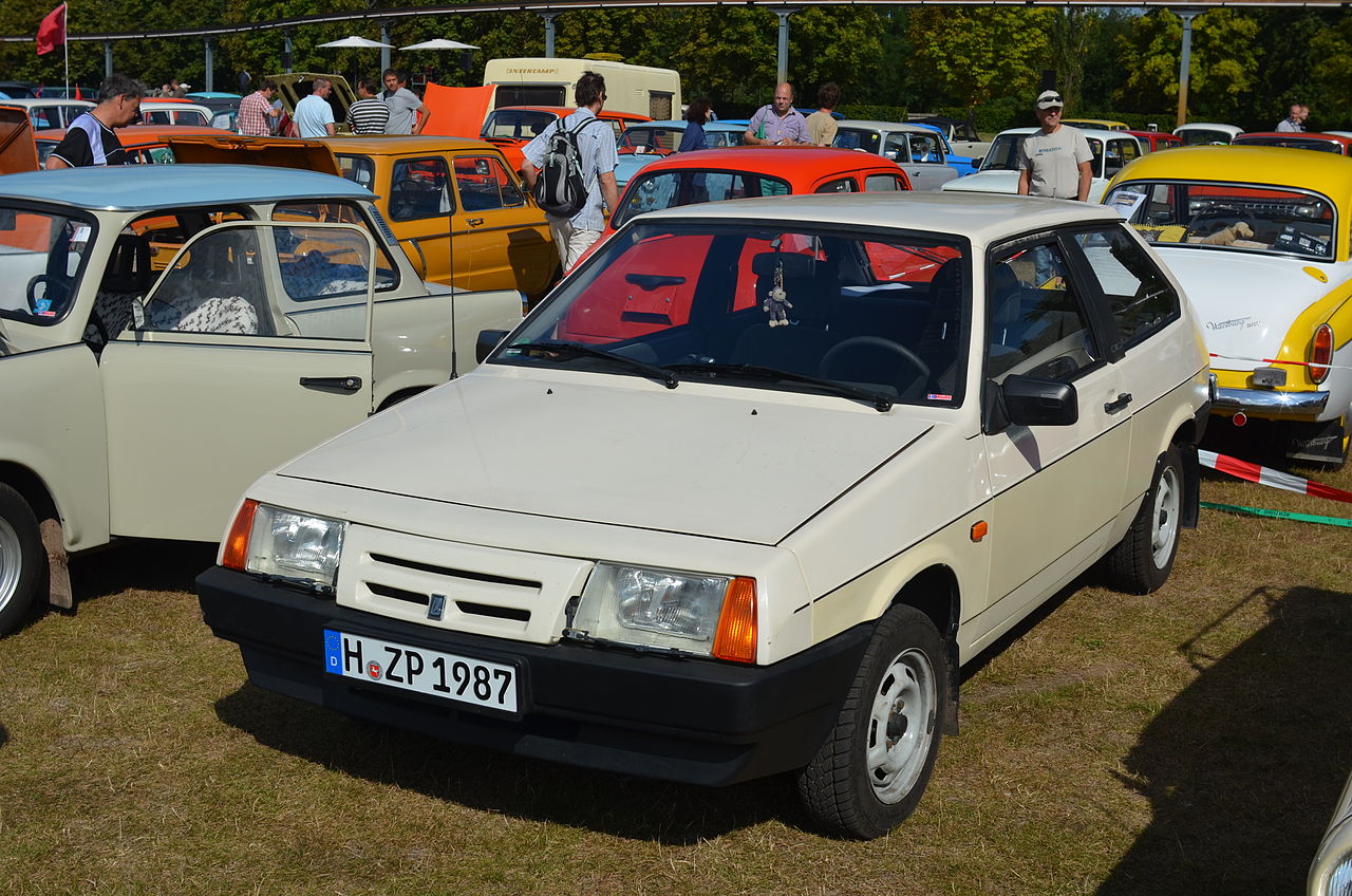 1280px_Lada__7906566374___2_.jpg