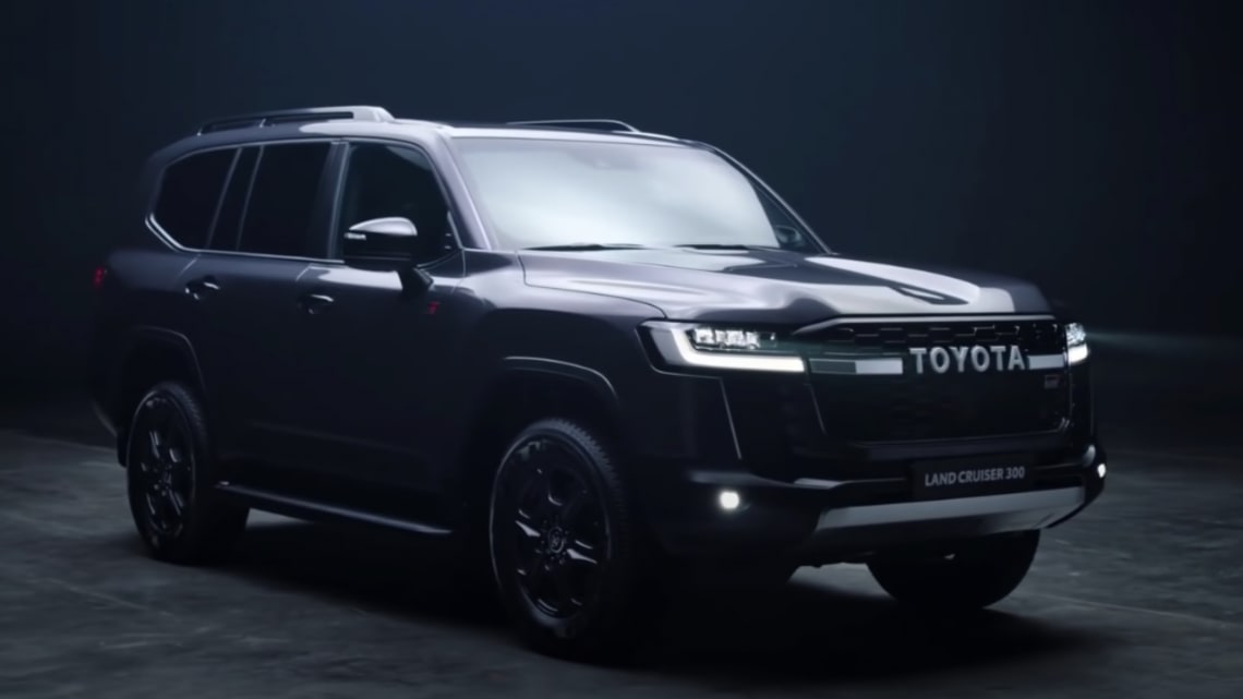 1.2021_Toyota_LandCruiser_300_GR_Sport_1001_565.jpg