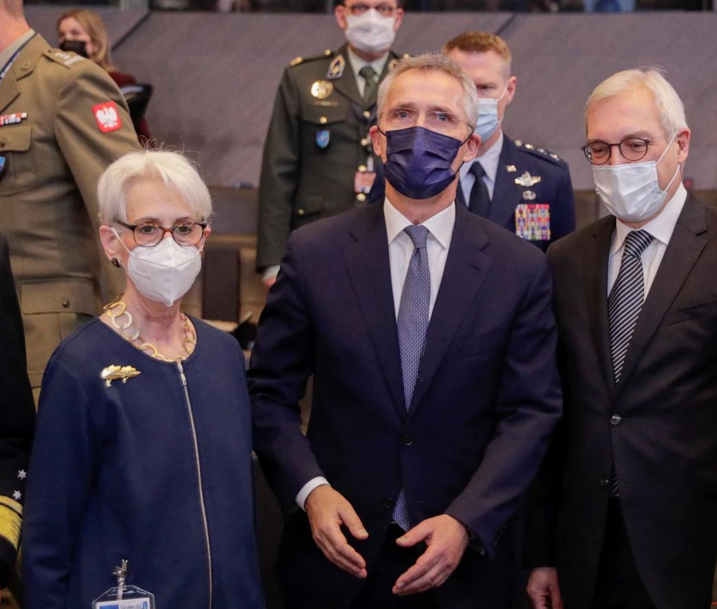 NATO02.JPG