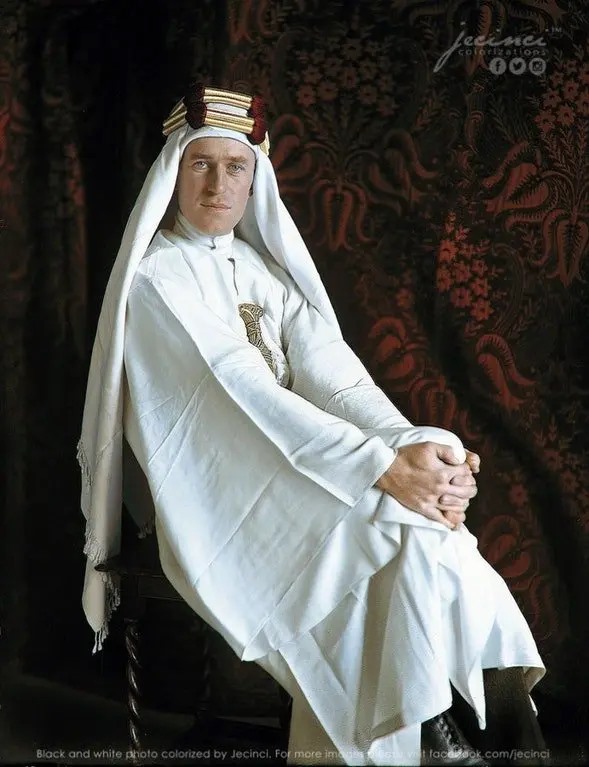 Lawrence_of_Arabia__Thomas_Edward_Lawrence___1918..jpg