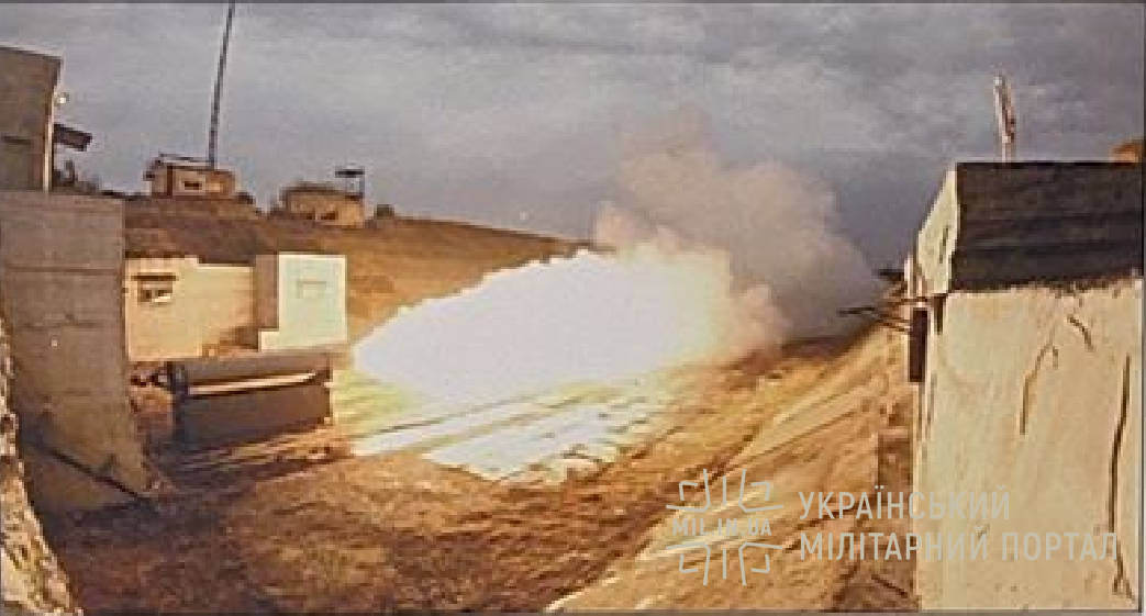 Tverdopalyvnyj_dvygun_48D6_vid_ZKR_seriyi_5V55_pid_chas_nazemnyh_vyprobuvan_1.jpg