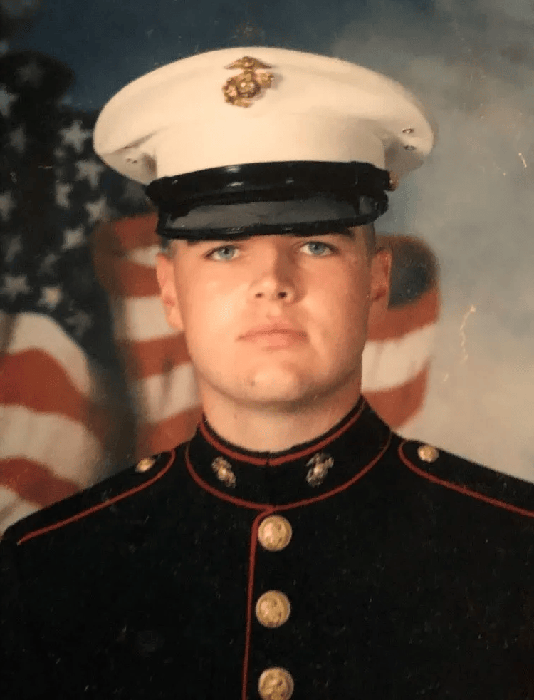 J.D._Vance___U.S._Marine_Corps_Portrait.png