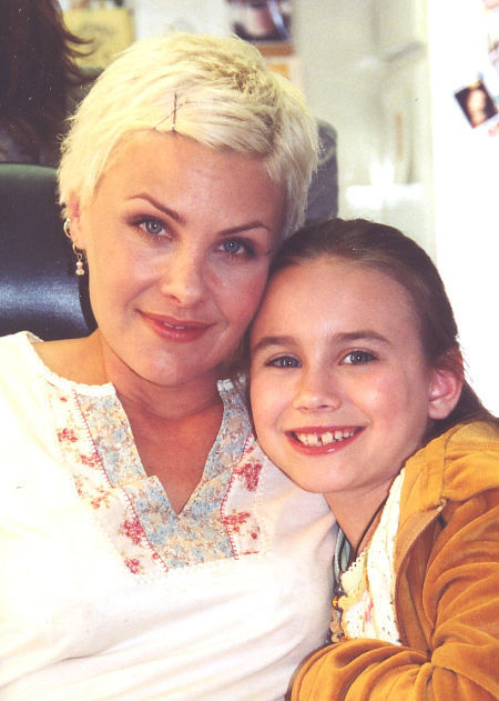 audry_with_doughter.jpg