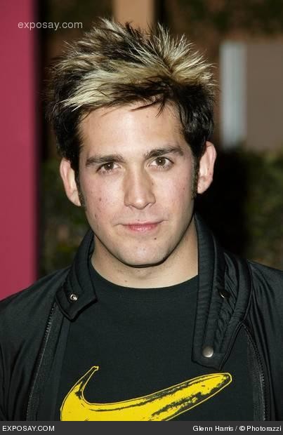 eric_szmanda_4th_annual_glamour_magazine_hosts_signature_dont_party_i0s272.jpg