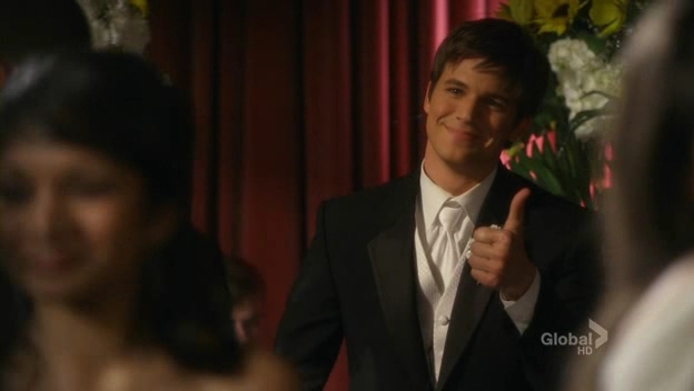 _allshares.ge_90210.S01E23.HDTV.XviD_5BOFFLine.ge_5D_20By_20TTaaaTT.avi_001378919.jpg