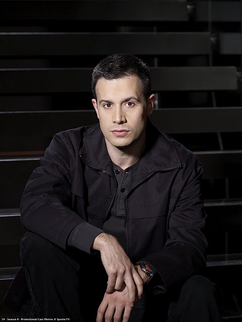 Freddie_Prinze_Jr._24_Season_8_Agent_CTU_Cole_Ortiz_.jpg