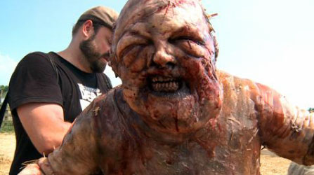 walking_dead_well_zombie.jpg