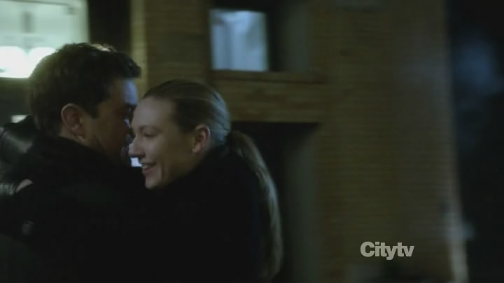 fringe.415.hdtv_lol.mp4_snapshot_43.06__2012.03.24_18.28.50_.jpg