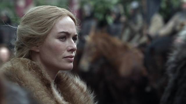 game_of_thrones_1x01_winter_is_coming_cersei_lannister_cap_02_mid.jpg