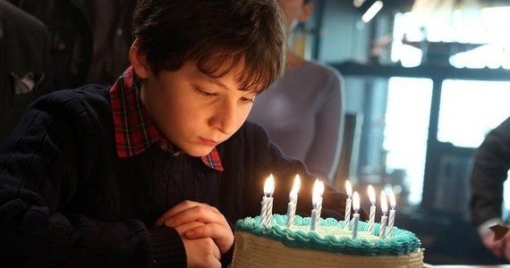 once_upon_a_time_season_2_episode_19_lacey_Henry_birthday_cake.jpg